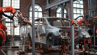 🚗 Automakers Caught In The Tariff Crossfire cover